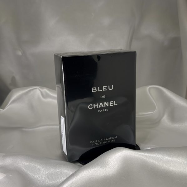 Bleu de Chanel - CHANEL